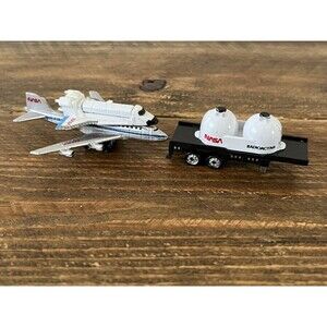 Micro Machines NASA Space Shuttle & Boeing 747 Airplane And Trailer 1987 Galoob